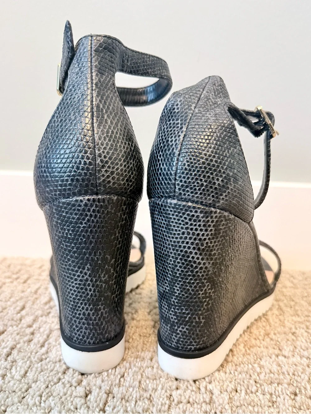 JLO Jennifer Lopez J Wayne Black Platform Wedge Sandals Size 8 Ankle Strap